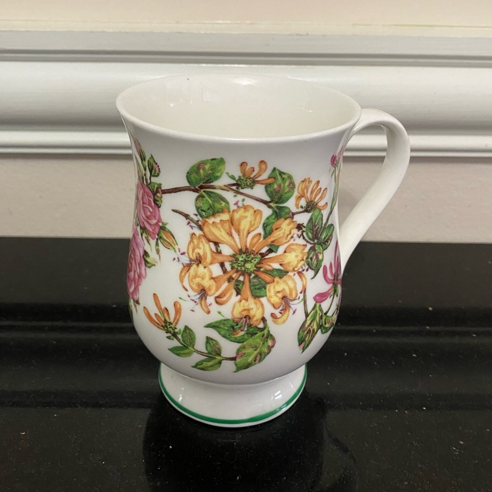 Sutherland White fine bone china Floral Mug